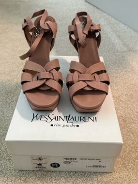 Yves Saint Laurent Tribute
